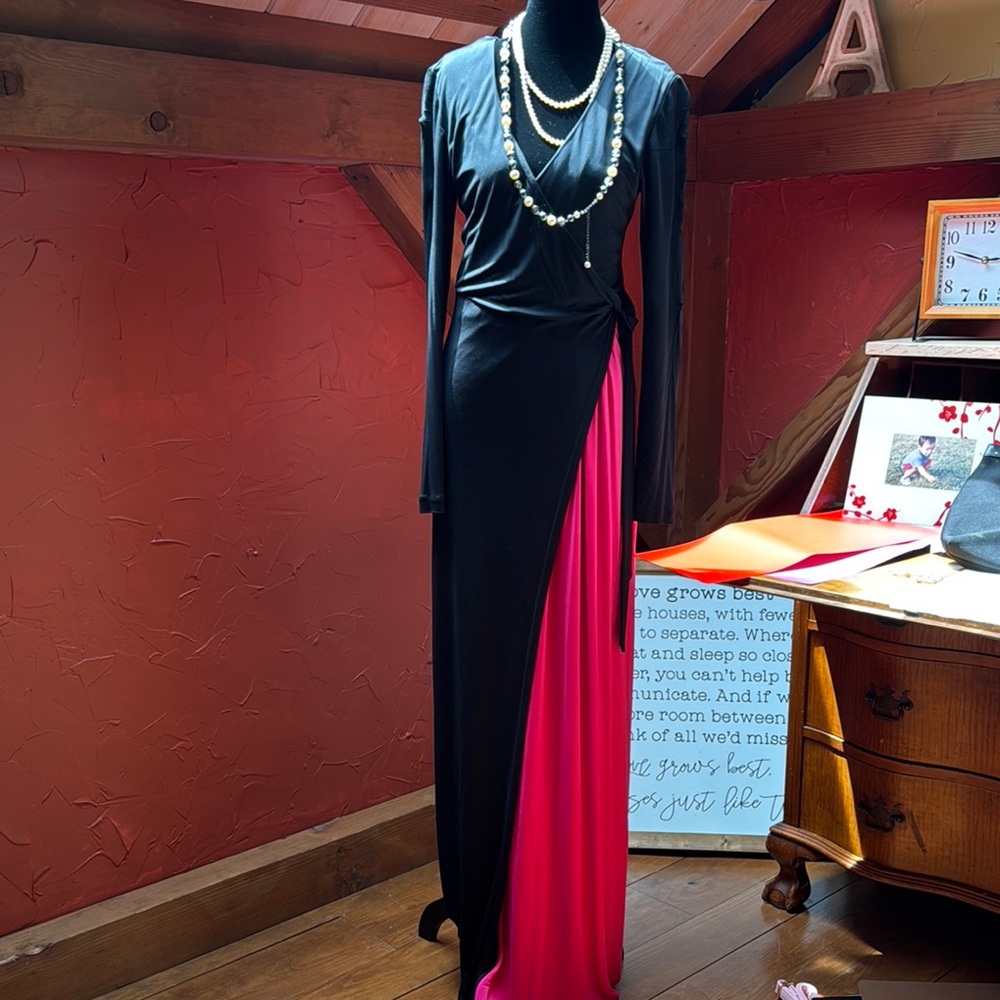 Issa London Black and Pink Long Sleeve Dress
